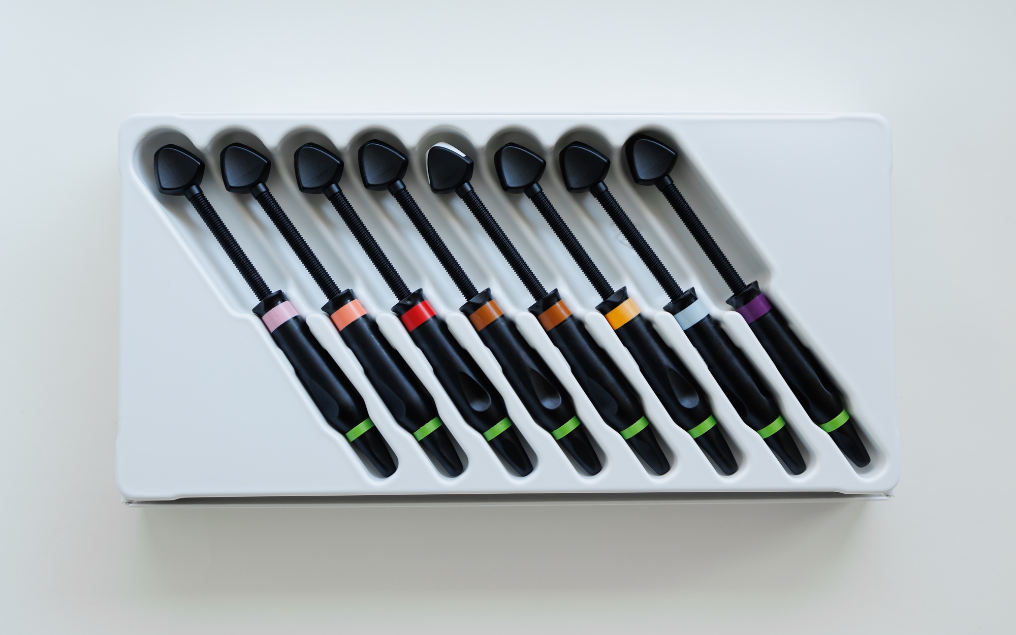 Dental set of composite materials for filling and restoration of teeth